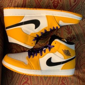 AIR JORDAN RETRO 1s “LAKERS”